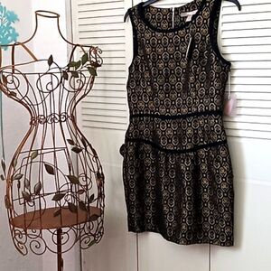 Forever 21 Women's  sleeveless  formal cocktails dress size M